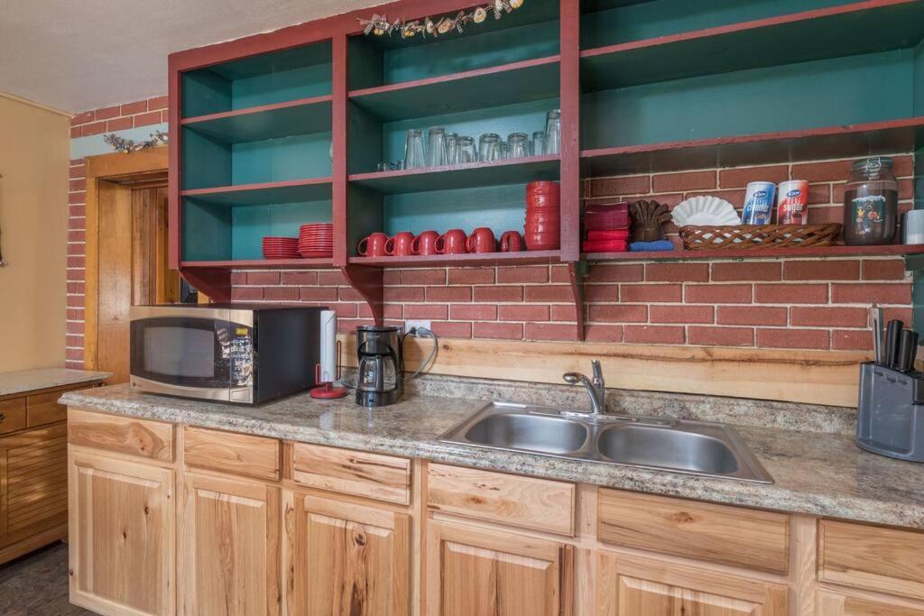 Coyote Cabin - Private Hot Tub - Upper Canyon رويدوسو، نيومكسيكو المظهر الخارجي الصورة
