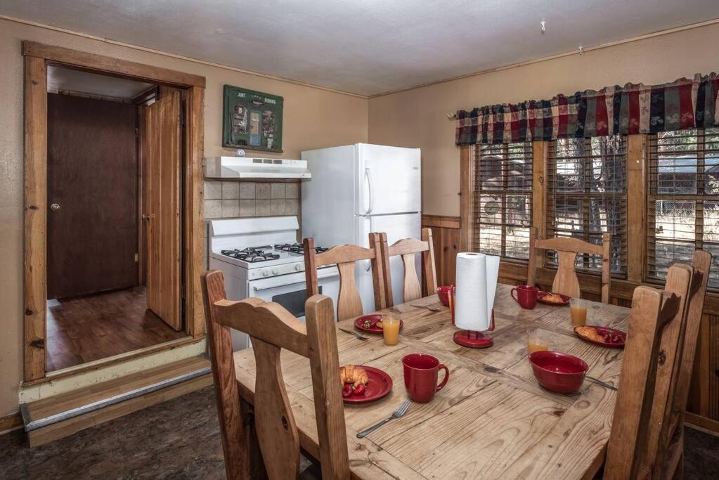 Coyote Cabin - Private Hot Tub - Upper Canyon رويدوسو، نيومكسيكو المظهر الخارجي الصورة